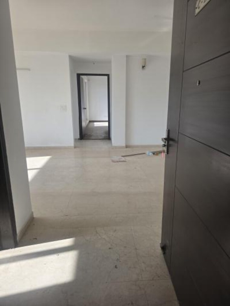 Bathroom, umang-winter-hills 3.5 Bedroom 2021 Sq.Ft. Apartment In Sector 77 Gurgaon 9109327