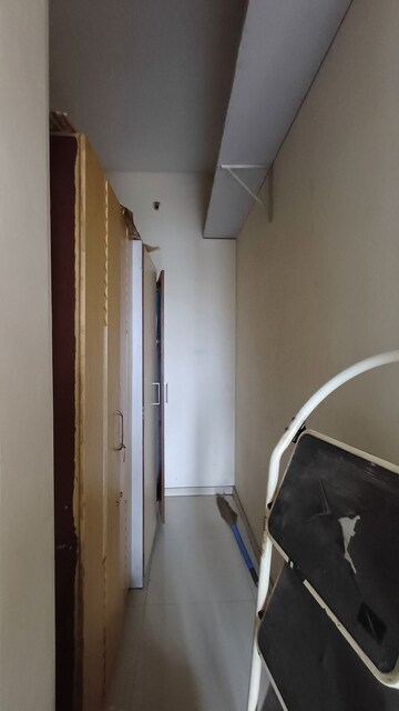 Bedroom in 3 BHK Apartment at Sheth Vasant Lawns, Laxmi Nagar – for Rent