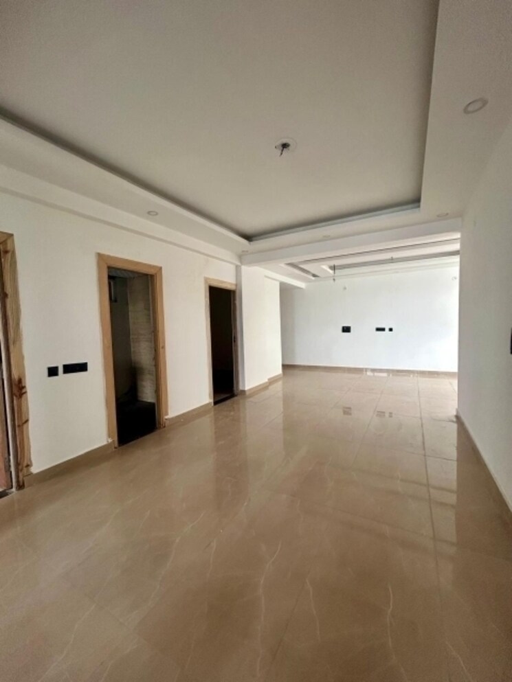 Room, jkg-palm-residency 2.5 Bedroom 2350 Sq.Ft. Penthouse In Clement Town Dehradun 9109427