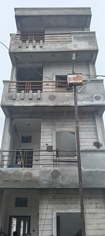 2 BHK Independent House For Rent in Rau