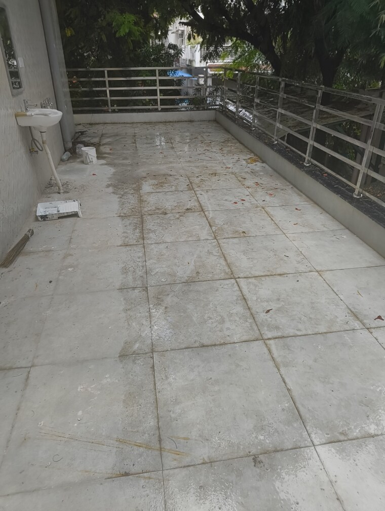 Balcony, vasant kunj 4 Bedroom 2500 Sq.Ft. Apartment In Vasant Kunj Delhi 9109501