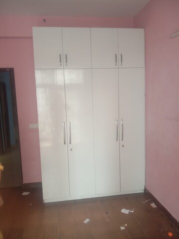Furnished Amenities in 3 BHK Apartment at Mahagun Mywoods, Sector 16c Greater Noida – for Rent