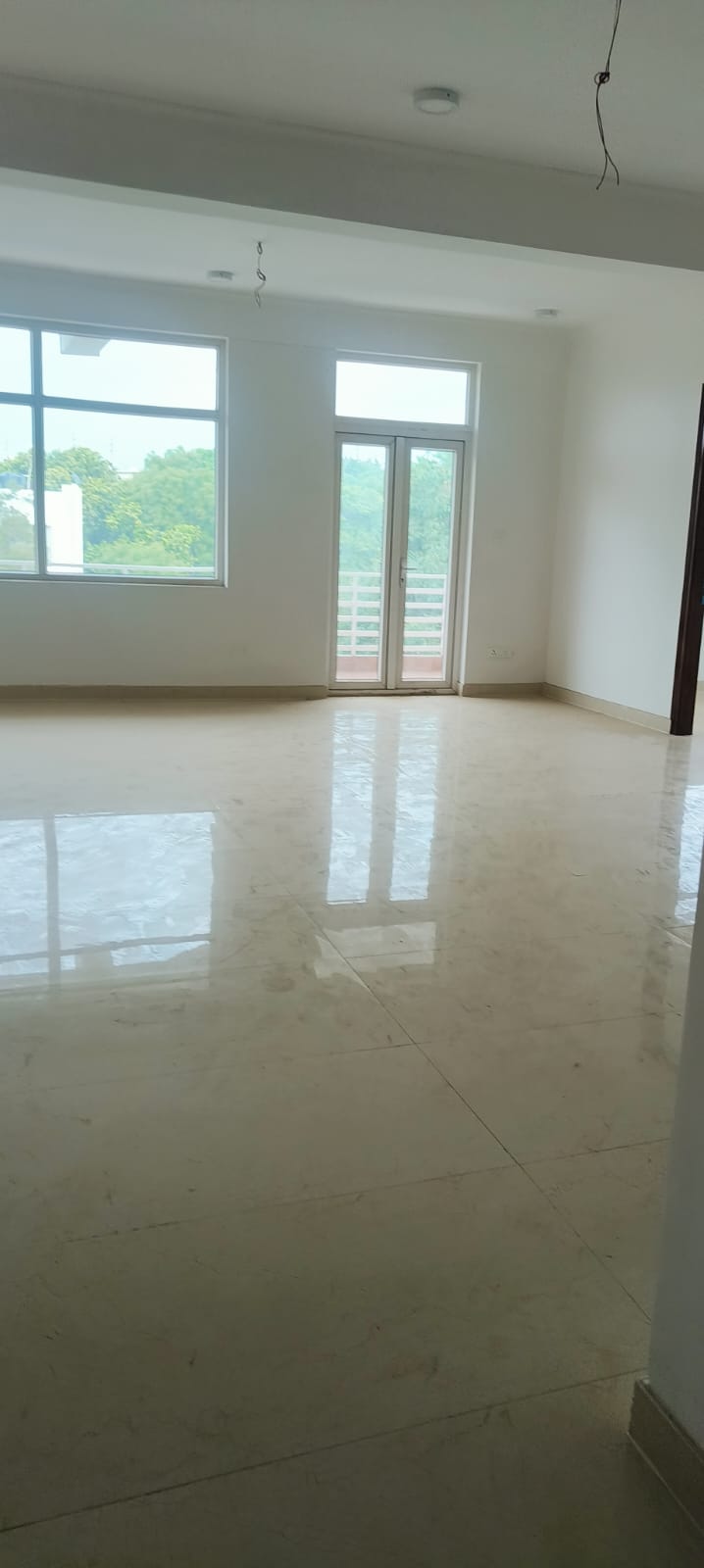 6+ BHK + Pooja Room,Servant Room,Study Room,Extra Room Apartment For Sale in Harcharan Apartment 