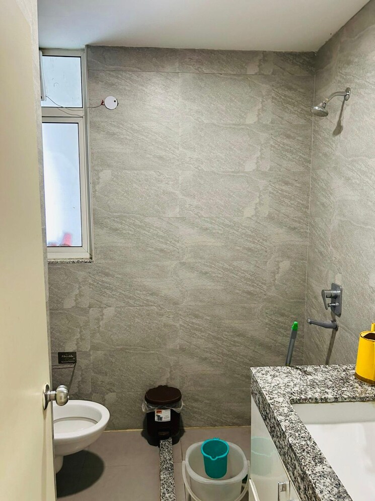 Bathroom, mahindra-luminare 4 Bedroom 3625 Sq.Ft. Apartment In Sector 59 Gurgaon 9109492