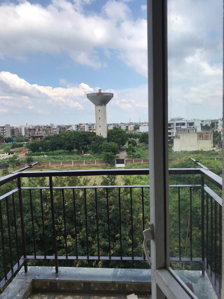 Balcony, bptp-park-elite-premium 3.5 Bedroom 1180 Sq.Ft. Apartment In Sector 84 Faridabad 9109498