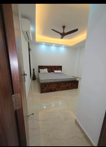 Furnished Amenities in 2 BHK Builder Floor at Freedom Fighters Enclave – for Rent