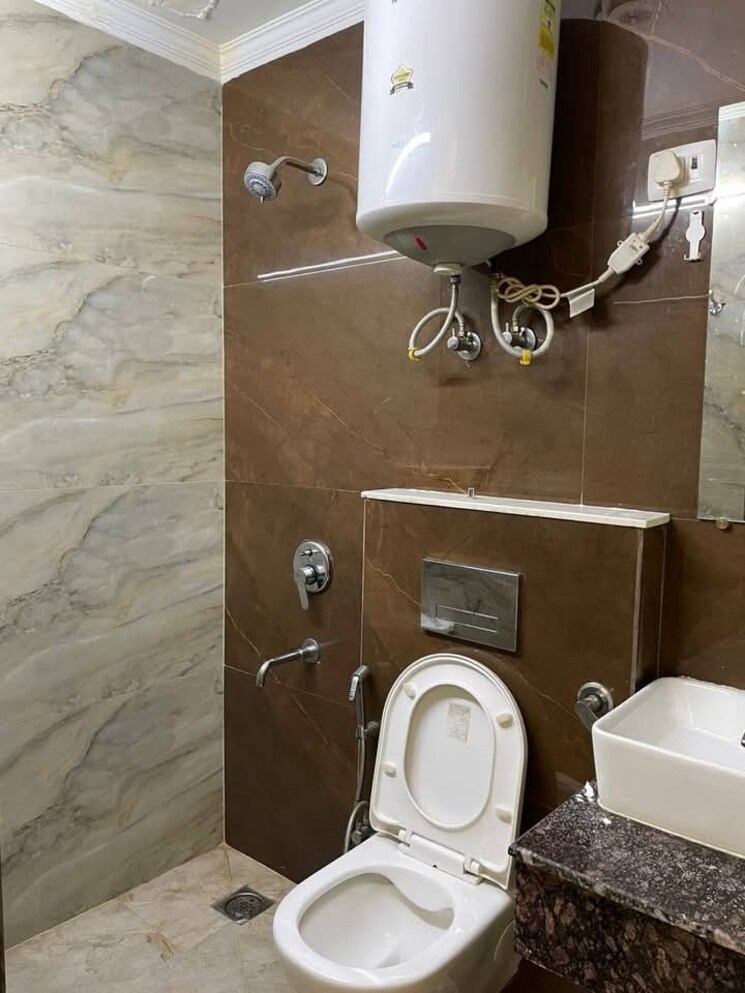 Bathroom, saket 2 Bedroom 1000 Sq.Ft. Apartment In Saket Delhi 9109557