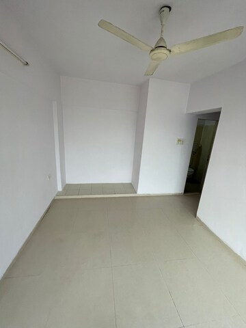 Bedroom in 2 BHK Apartment at Gaurav Woods, Mira Road – for Rent