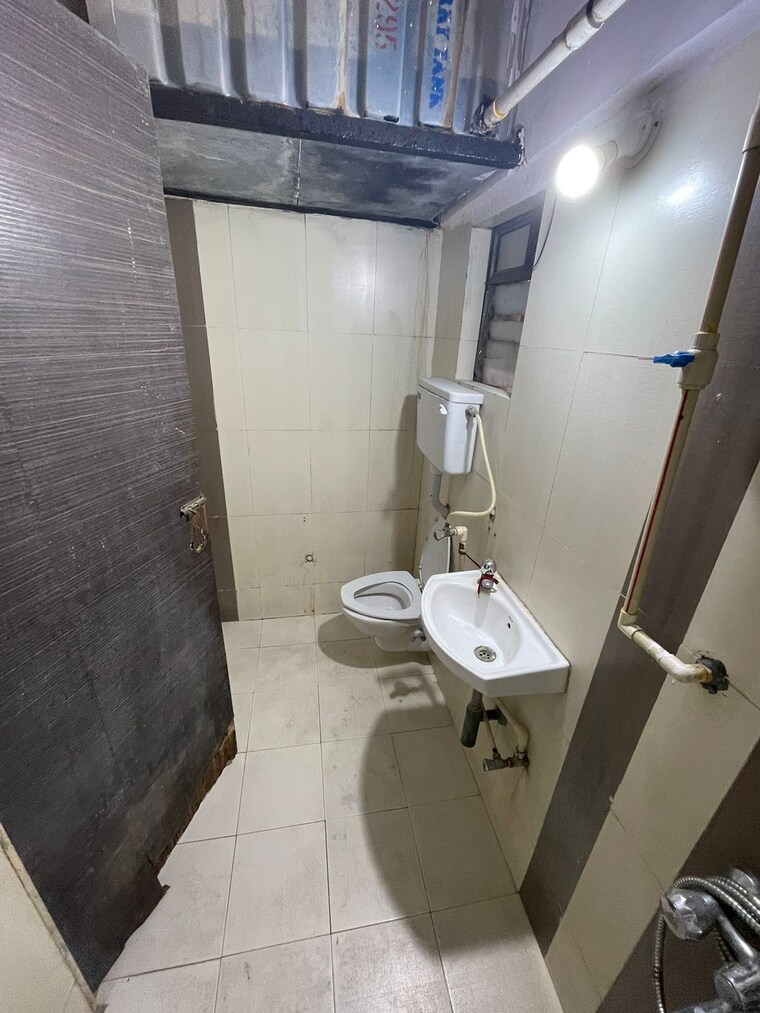 Bathroom, gaurav-woods 2 Bedroom 1015 Sq.Ft. Apartment In Mira Road Thane 9109522