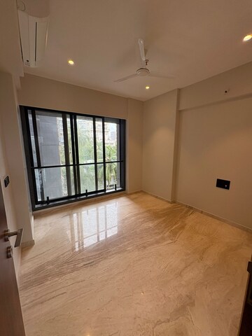 Room in 2 BHK Apartment at Seasons Trimurti, Santacruz West – for Rent