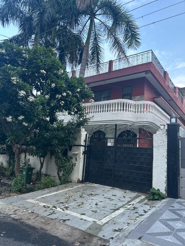 5 BHK Independent House – Exterior View View at Sector 55 - for Sale