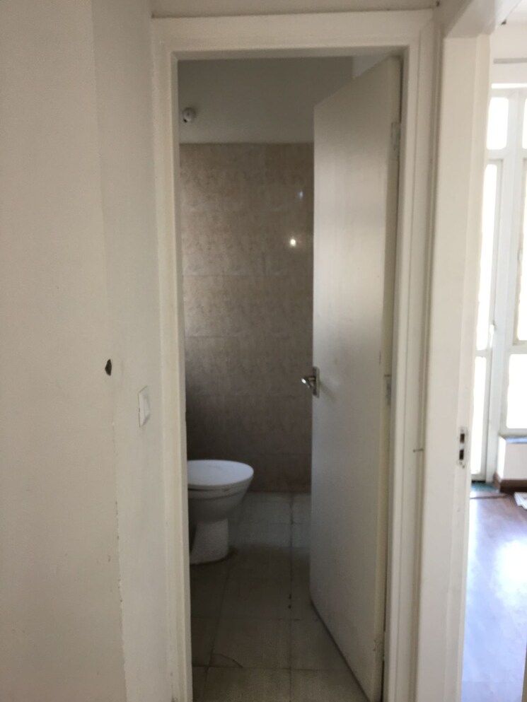 Bathroom, bptp-park-elite-premium 3 Bedroom 1128 Sq.Ft. Apartment In Sector 84 Faridabad 9109572