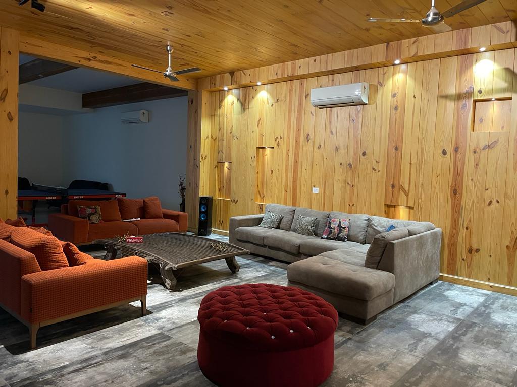 4 BHK + Pooja Room,Servant Room Apartment For Rent in DLF Park Place