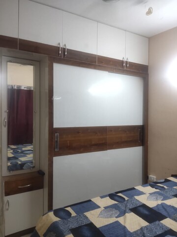 Room in 2 BHK Apartment at OP Floridaa, Sector 82 – for Rent