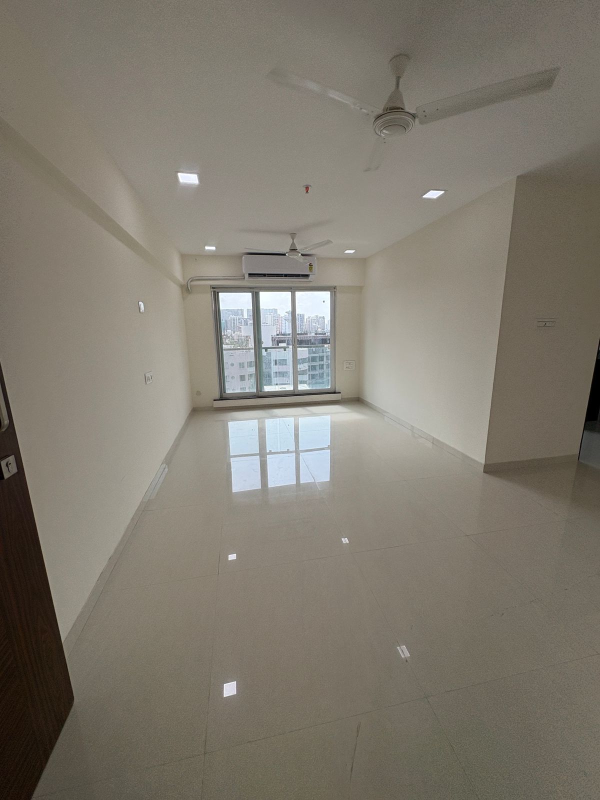 2 BHK + Pooja Room Apartment For Rent in Bini Winspace Amelio