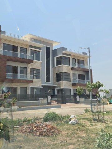 6+ BHK Independent House For Sale in Sector 82 A