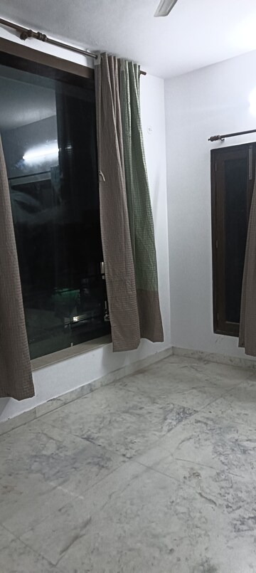 Building Lobby in 2 BHK Builder Floor at Sector 21c – for Rent