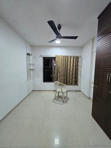Bathroom in 2 BHK Apartment at Vaswani Kailash, Kandivali West – for Rent