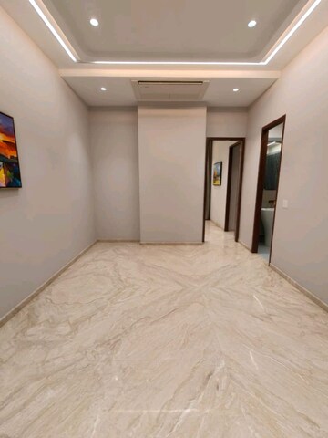 Room in 5 BHK Apartment at Goodwill Wisteria, Vashi Sector 19d – for Sale