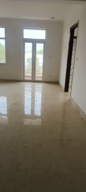 Room in  Office Space at Vasant Kunj – for Rent