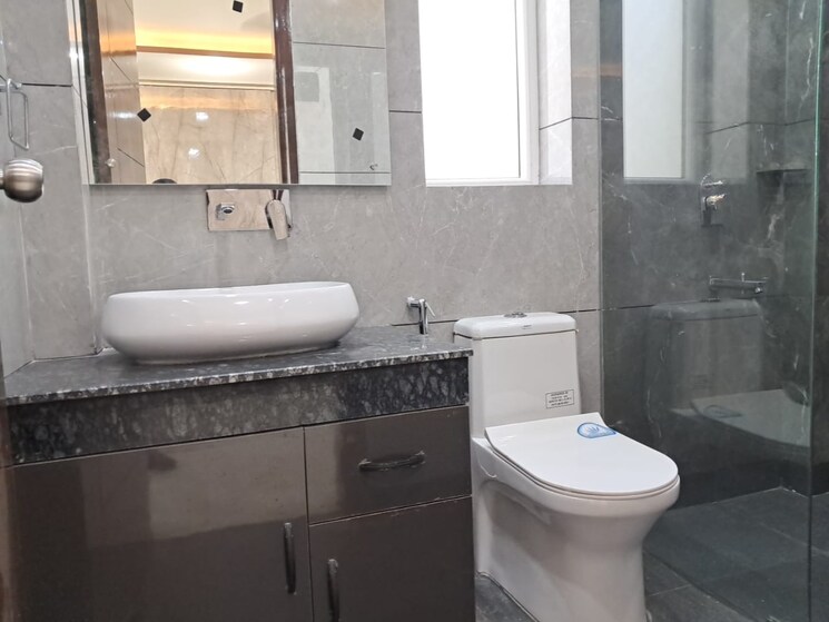 Bathroom, shivalik colony 3 Bedroom 1800 Sq.Ft. Apartment In Shivalik Colony Delhi 9109797