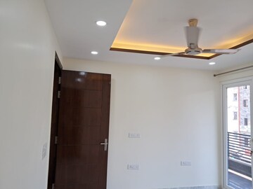 Furnished Amenities in 3 BHK Apartment at Shivalik Colony – for Rent