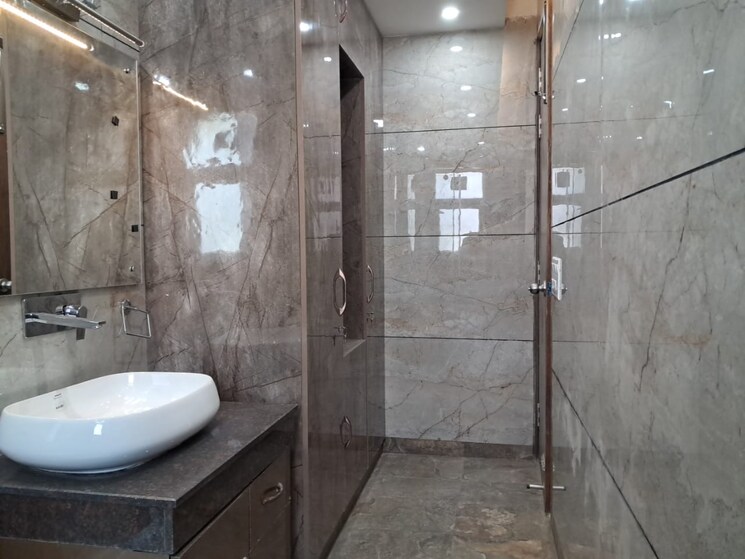 Bathroom, shivalik colony 3 Bedroom 1800 Sq.Ft. Apartment In Shivalik Colony Delhi 9109797