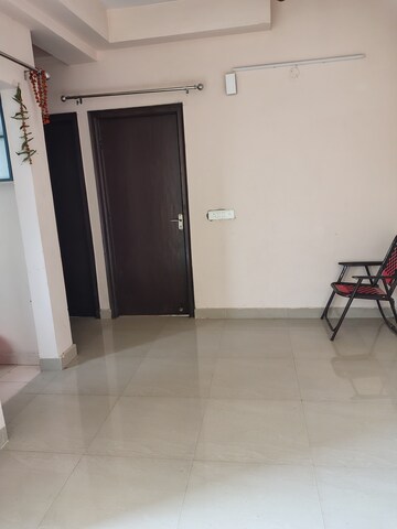 Furnished Amenities in 2 BHK Apartment at Amrapali Dream Valley, Tech Zone 4 Greater Noida – for Rent