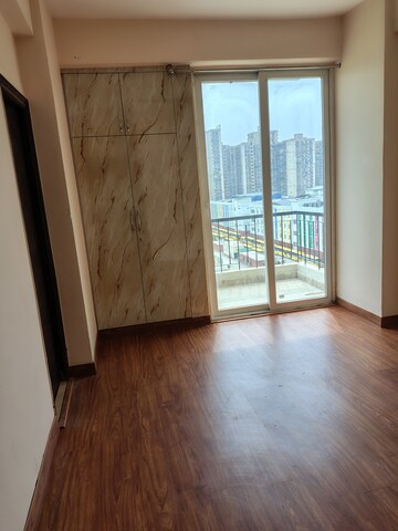 2 BHK Apartment For Rent in Amrapali Dream Valley, Tech Zone 4 Greater Noida