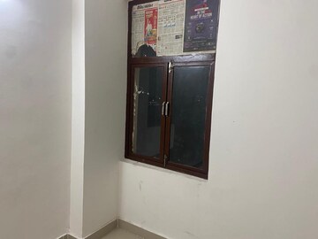 Furnished Amenities in 2 BHK Apartment at Sector 33 – for Rent