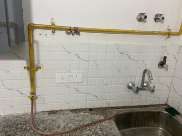 Bathroom in 2 BHK Apartment at Sector 33 – for Rent