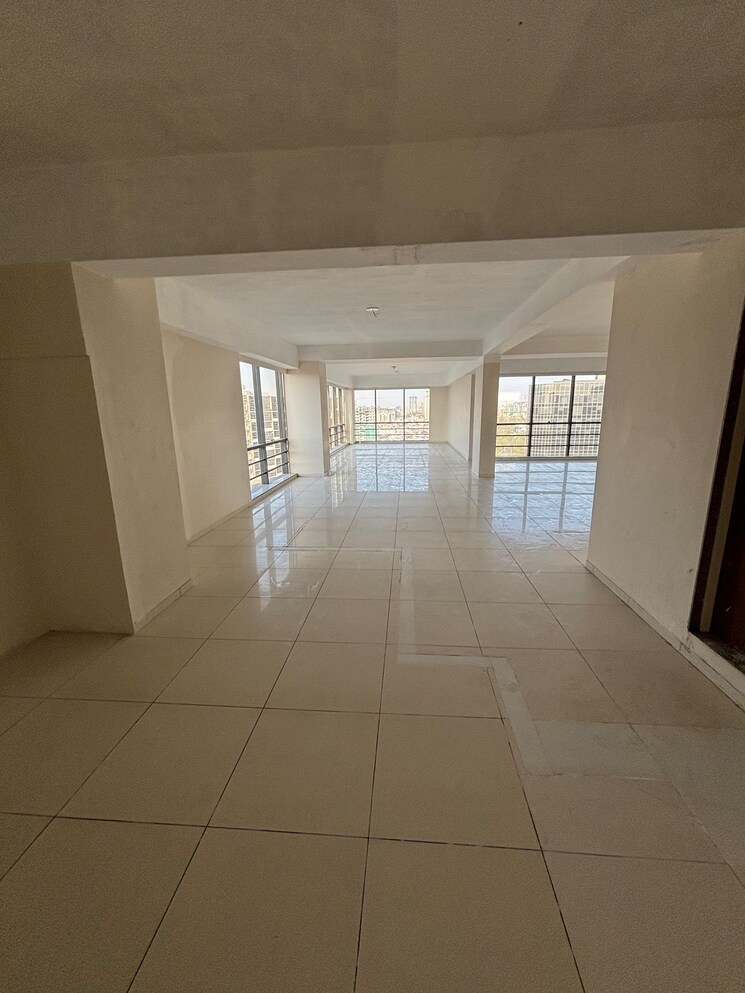 undefined, satyamev-luxor Commercial Office Space 2622 Sq.Ft. In Ambli Ahmedabad 9109851