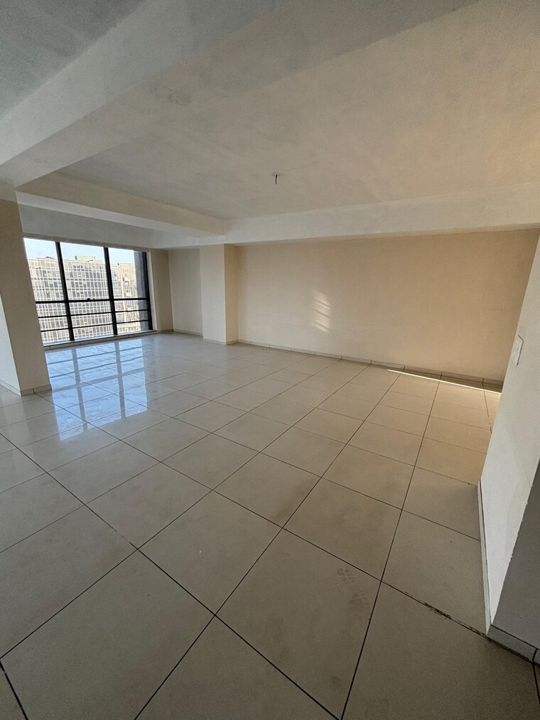 Room, satyamev-luxor Commercial Office Space 2622 Sq.Ft. In Ambli Ahmedabad 9109851