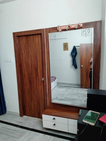 Bedroom in 3 BHK Apartment at Silver Line H Block, Chinhat – for Rent