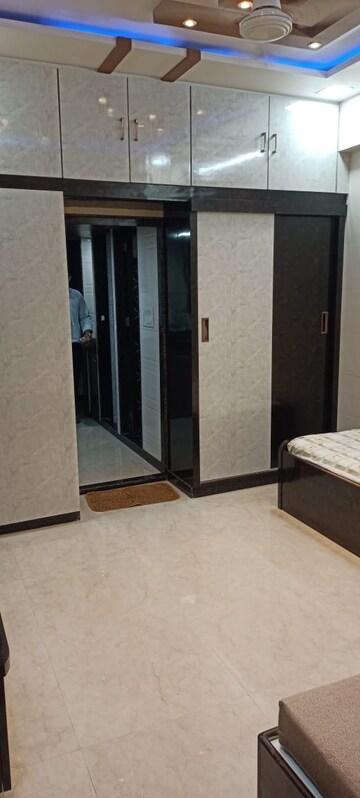 Room in 1 RK Apartment at Siddhi Prabha CHS Prabhadevi, Prabhadevi – for Rent
