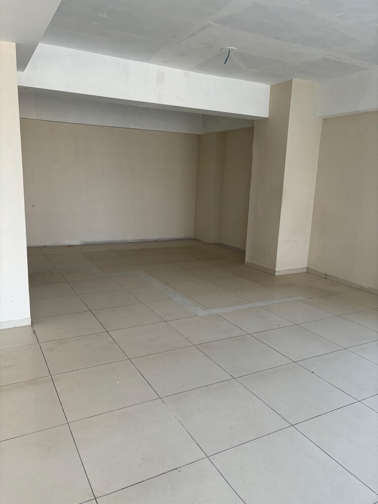 Room, satyamev-luxor Commercial Office Space 2622 Sq.Ft. In Ambli Ahmedabad 9109866