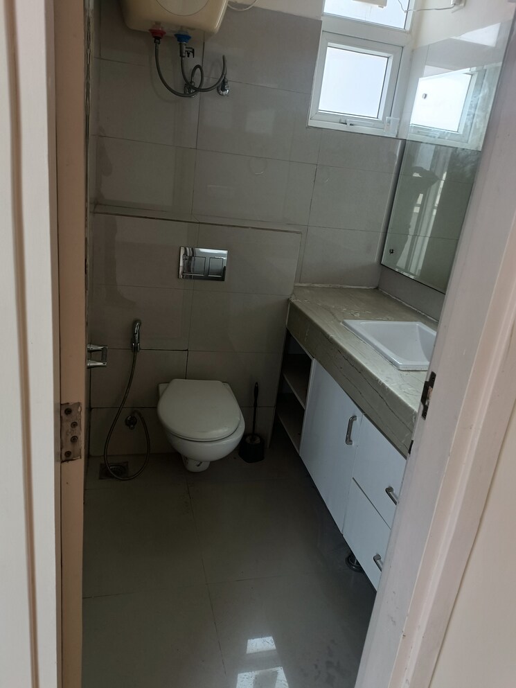 Attached Bathroom, unitech-the-residences-gurgaon 4 Bedroom 1870 Sq.Ft. Apartment In Sector 33 Gurgaon 9109863
