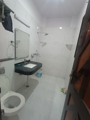 Bathroom in 3 BHK Villa at Sector 56 – for Rent