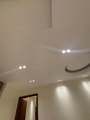 Furnished Amenities in 4 BHK Penthouse at South Extension ii – for Rent