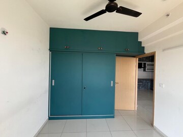 Room in 2 BHK Apartment at Godrej Royale Woods, Devanahalli – for Rent