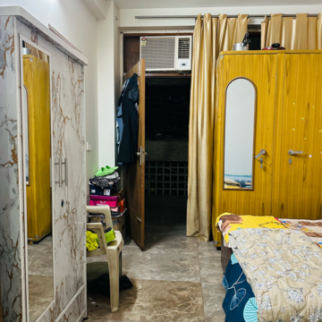 Building Lobby in  Pg at Sector 46 – for Rent
