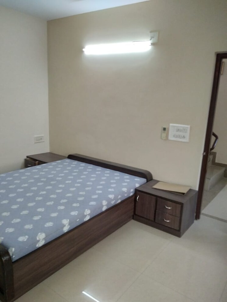 Bedroom, shyamal 3 Bedroom 3000 Sq.Ft. Villa In Shyamal Ahmedabad 9109935