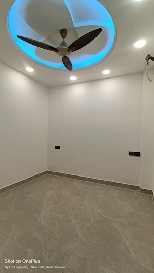 Room in 3 BHK Builder Floor at Govindpuri – for Sale