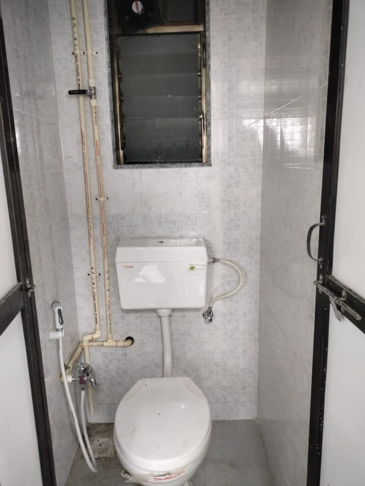Bathroom, marwadi-wadi-tower 1 Bedroom 553 Sq.Ft. Apartment In Parel Mumbai 9109949