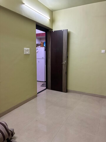 Room in 1 BHK Apartment at Shree Laxmi Basera Apartments, Mazgaon – for Sale