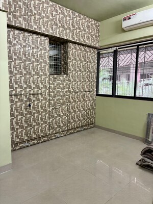 Room in 1 BHK Apartment at Shree Laxmi Basera Apartments, Mazgaon – for Sale