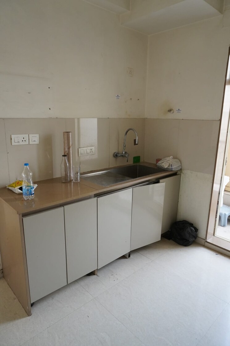 Kitchen, hiranandani-estate 3 Bedroom 1445 Sq.Ft. Apartment In Ghodbunder Road Thane 9109963