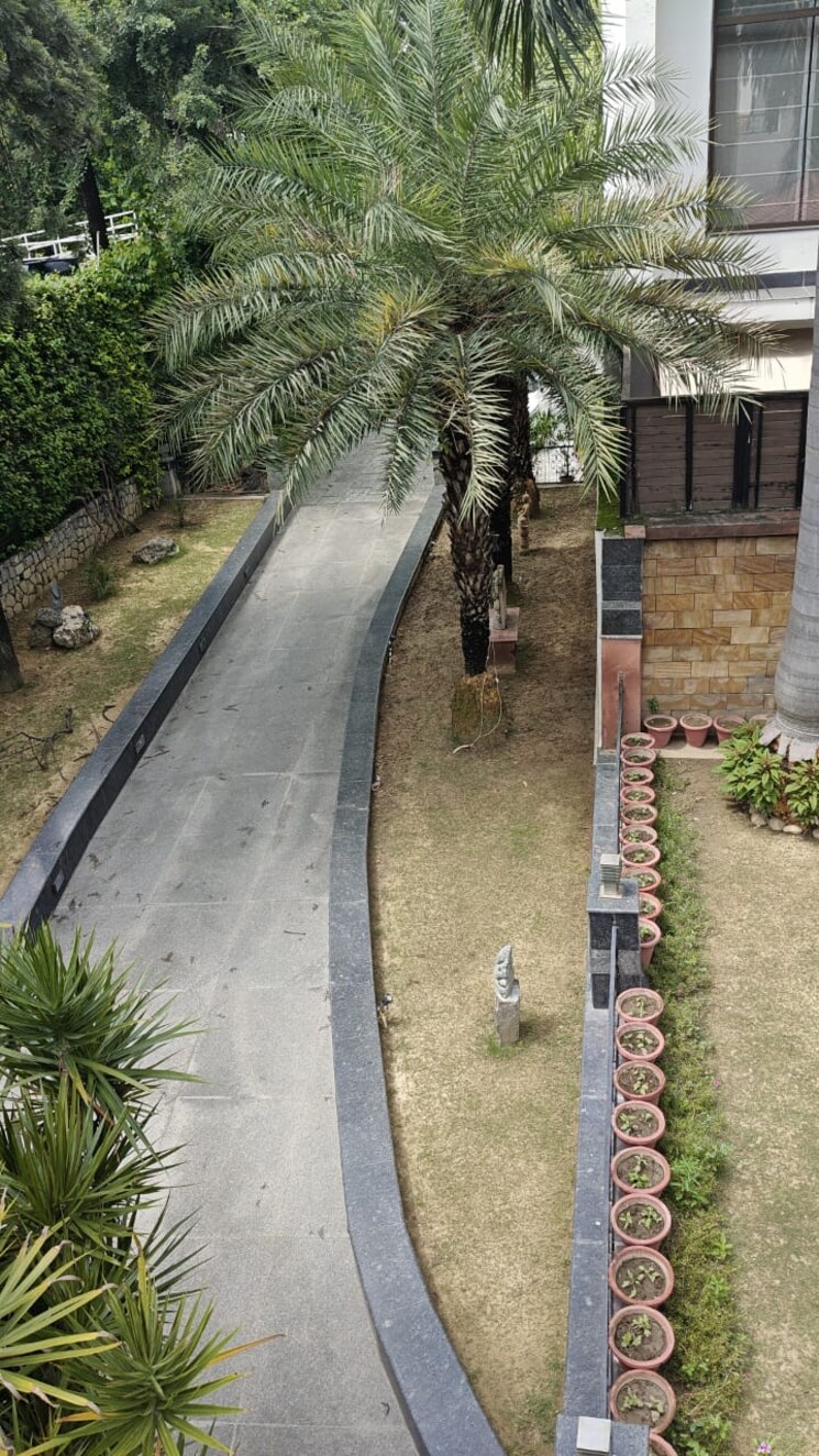 Balcony, rangpuri 5 Bedroom 6500 Sq.Ft. Villa In Rangpuri Delhi 9109959