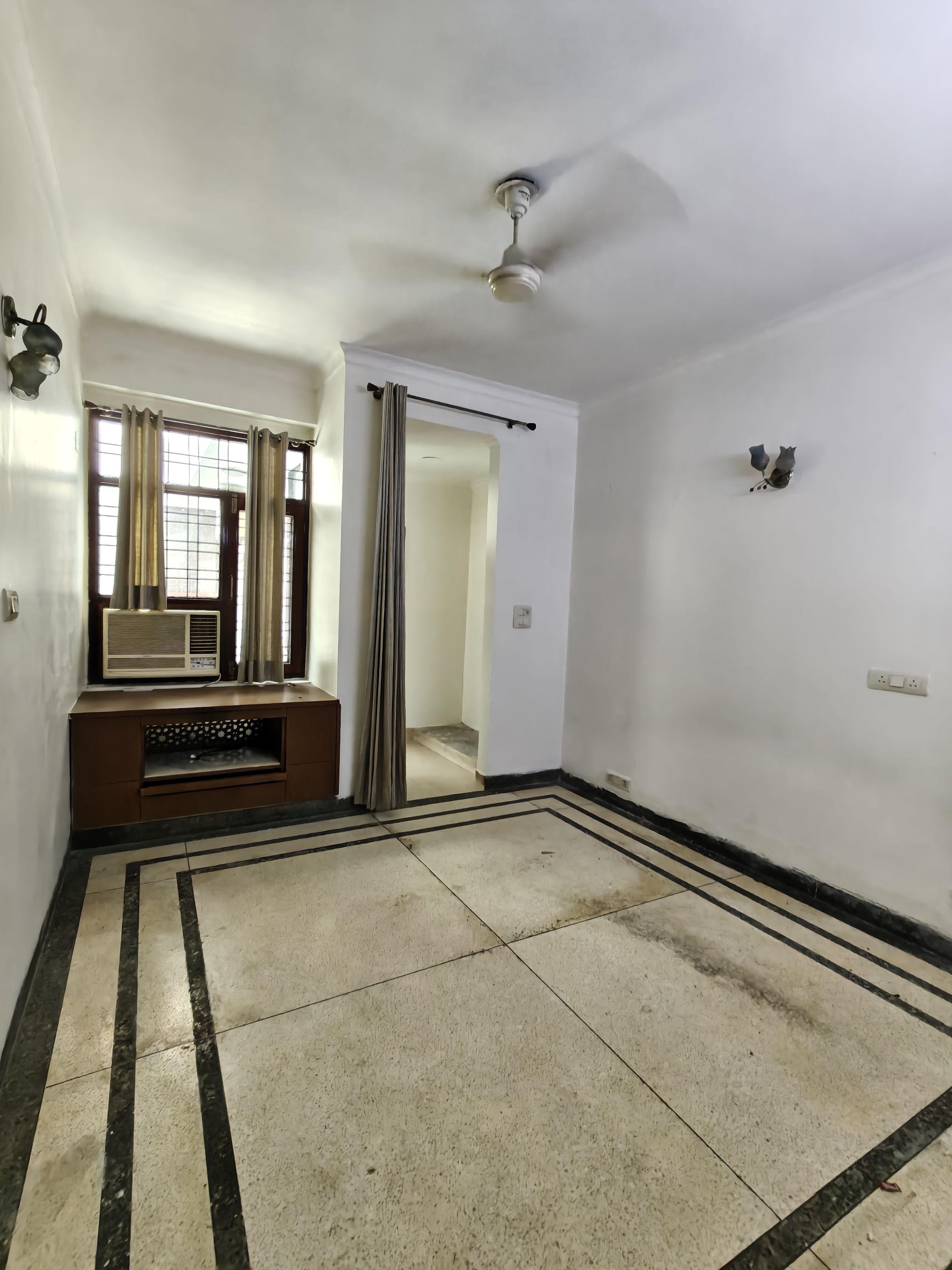 2.5 BHK Builder Floor For Rent in Gupta Awas