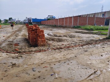  Plot – Exterior View View at Jankipuram Extension - for Sale
